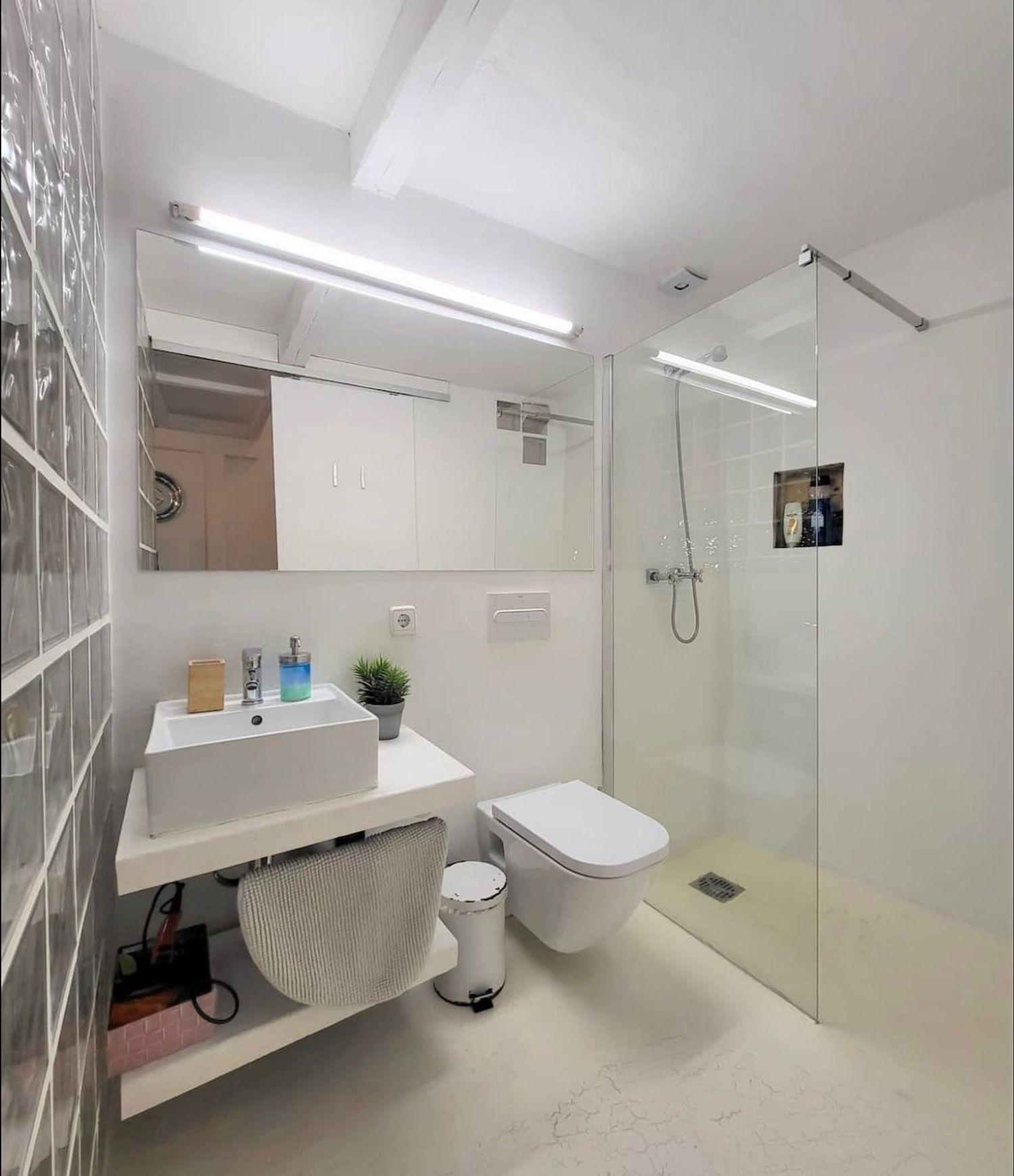 Estudio en calle del Bisbe Maura, 35 - Foto 2