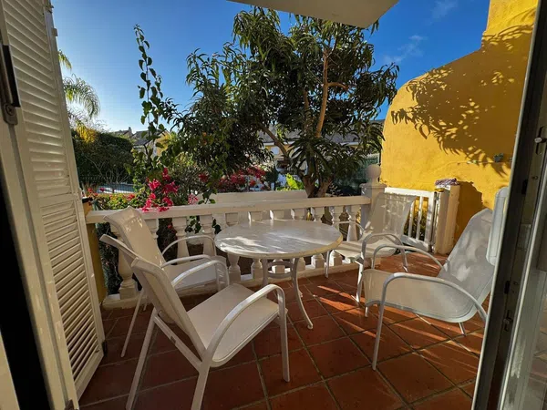 Chalet pareado en Avenida Antonio Dominguez, 8 - Foto 1
