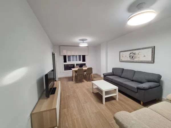 Piso en calle Béla Bartók, 3