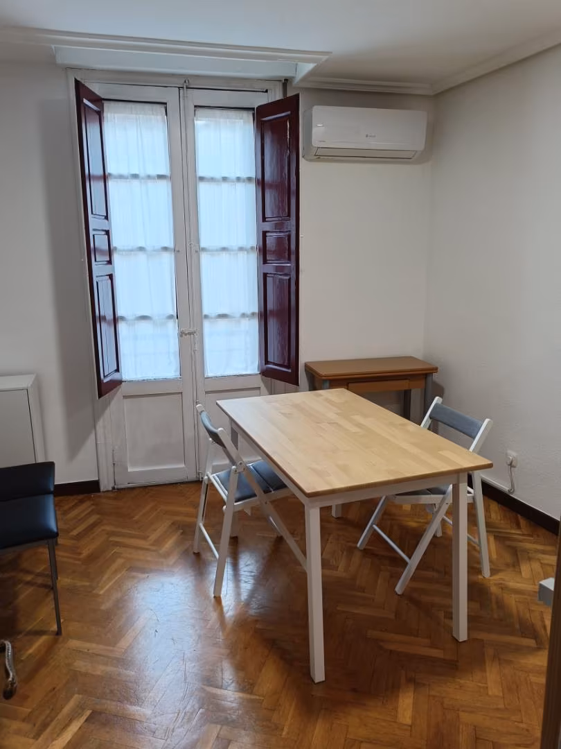 Apartamento en  Calle Meléndez 8 - Foto 3