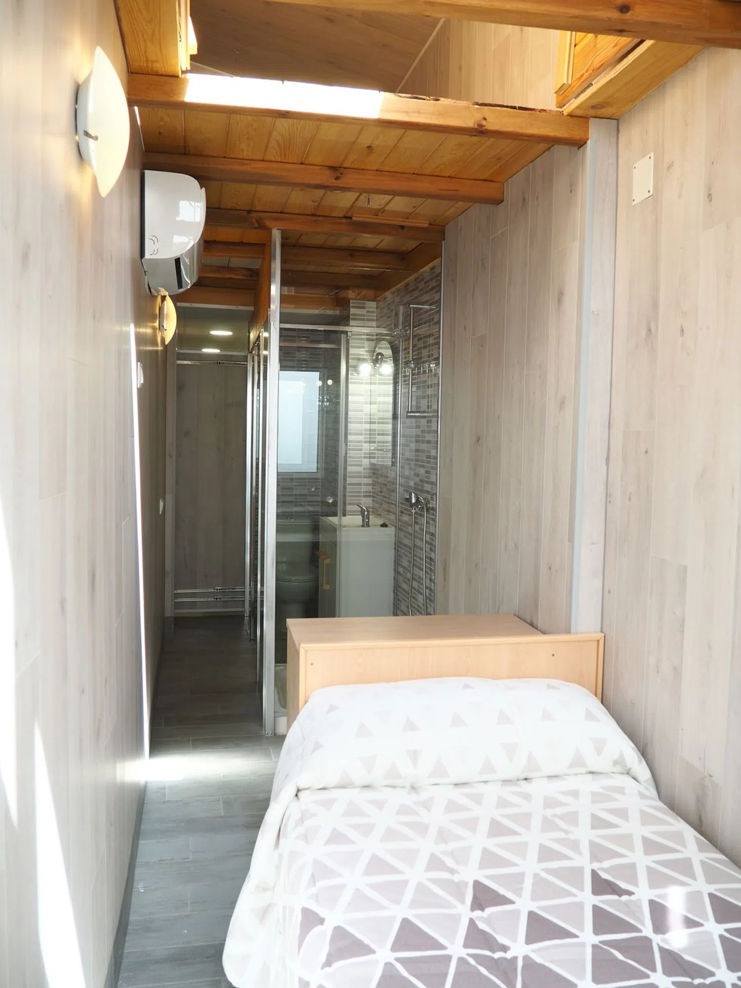 Estudio en calle de Aries, 15 - Foto 4