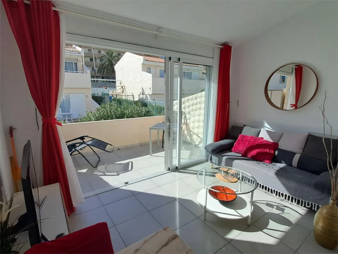 Piso en  Avenida Arquitecto Gómez Cuesta 7