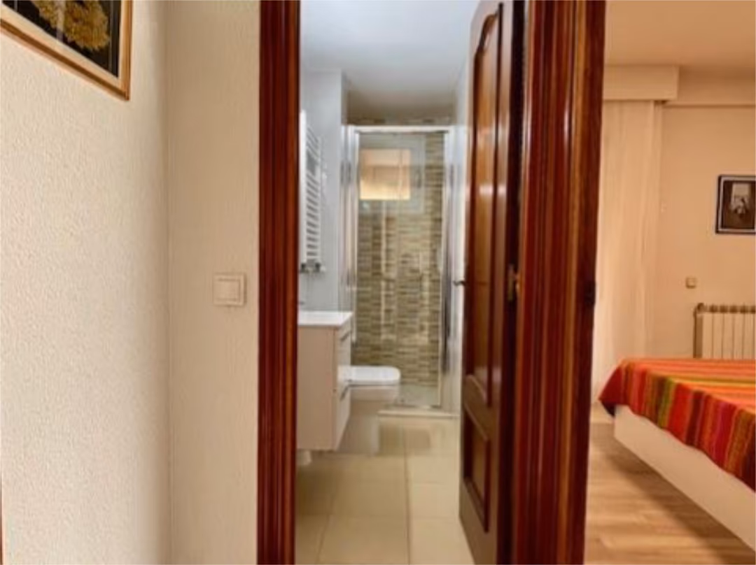 Piso en  Calle de la Isla de Arosa 35 - Foto 3