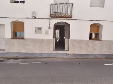 Casa adosada en  Calle Tirso Harinero 42B - Foto 1
