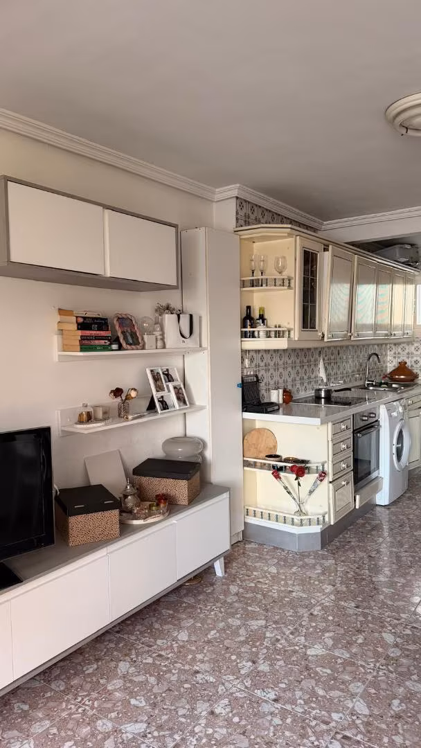 Piso en  Avenida de la Armada Española 10 - Foto 4