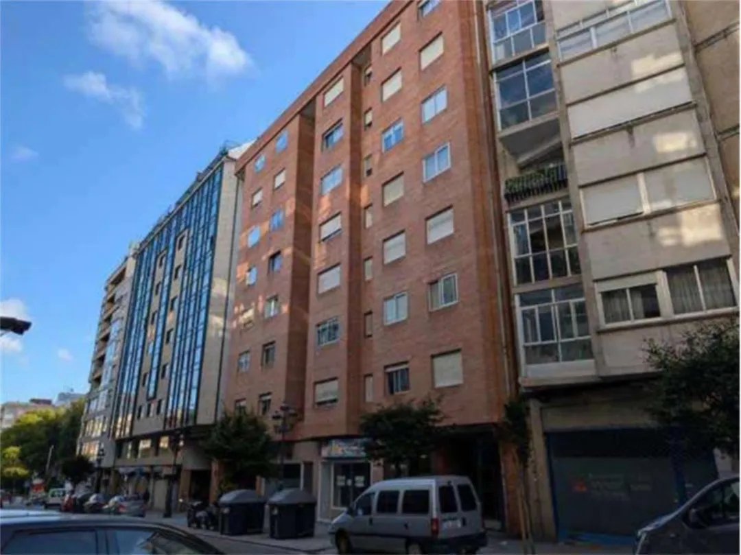 Piso en  Rúa do Conde de Torrecedeira 73 - Foto 2