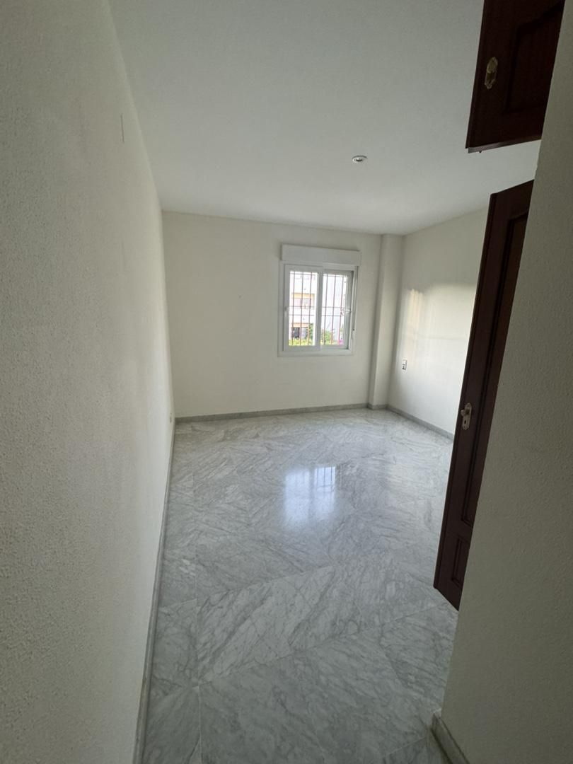 Piso en  Calle María Montessori 4 - Foto 9