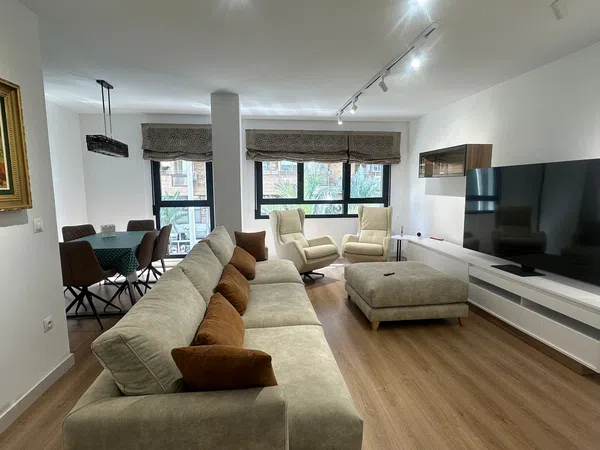 Piso en avenida Benito Perez Galdos, 52 - Foto 2