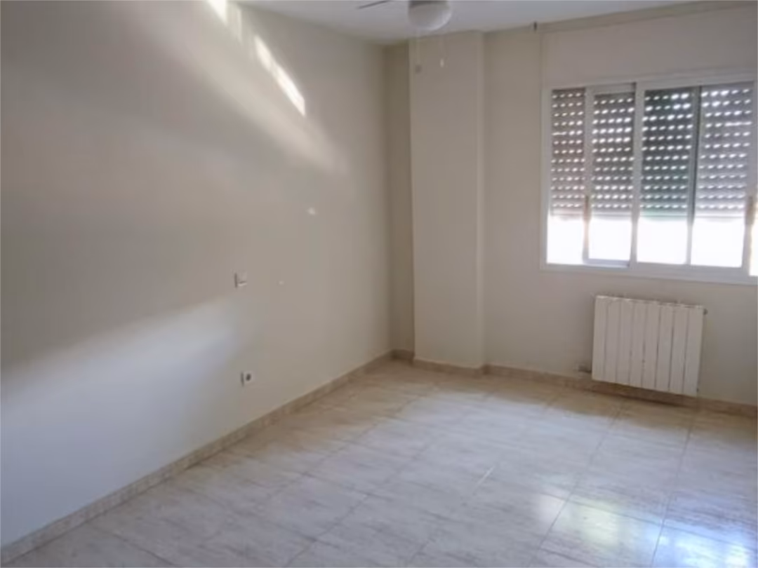 Piso en  Avenida de La Rioja 27