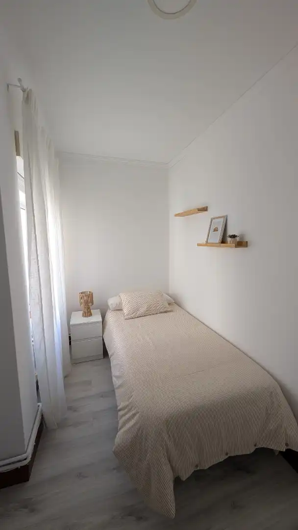 Piso en  Rúa Álvaro Cunqueiro 35 - Foto 7