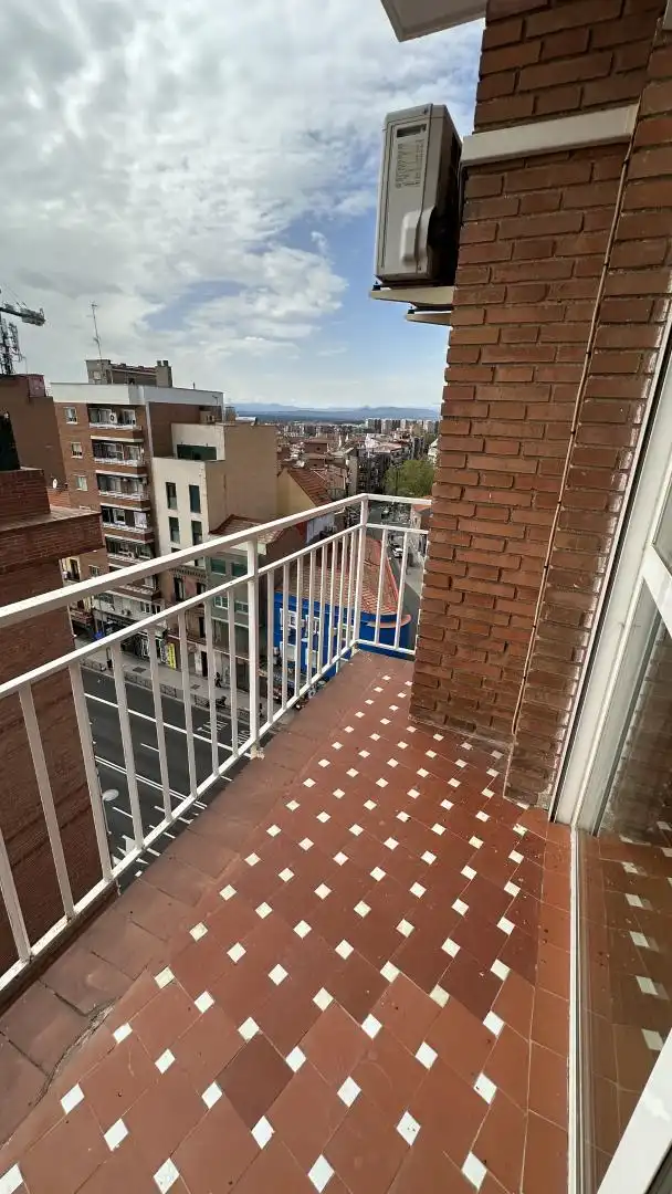 Piso en  Calle del Azahar 3 - Foto 8