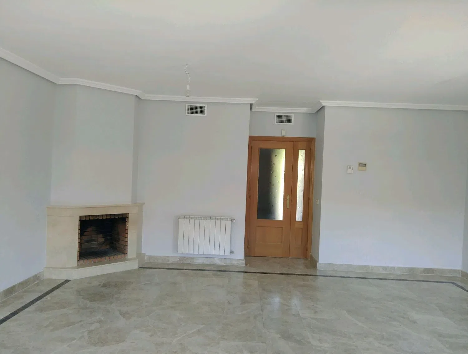Chalet adosado en calle de Tres Cantos, 38 - Foto 1