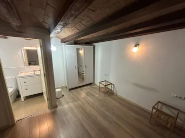 Local comercial en  Carrer de Sant Pere Mitjà 8 - Foto 4