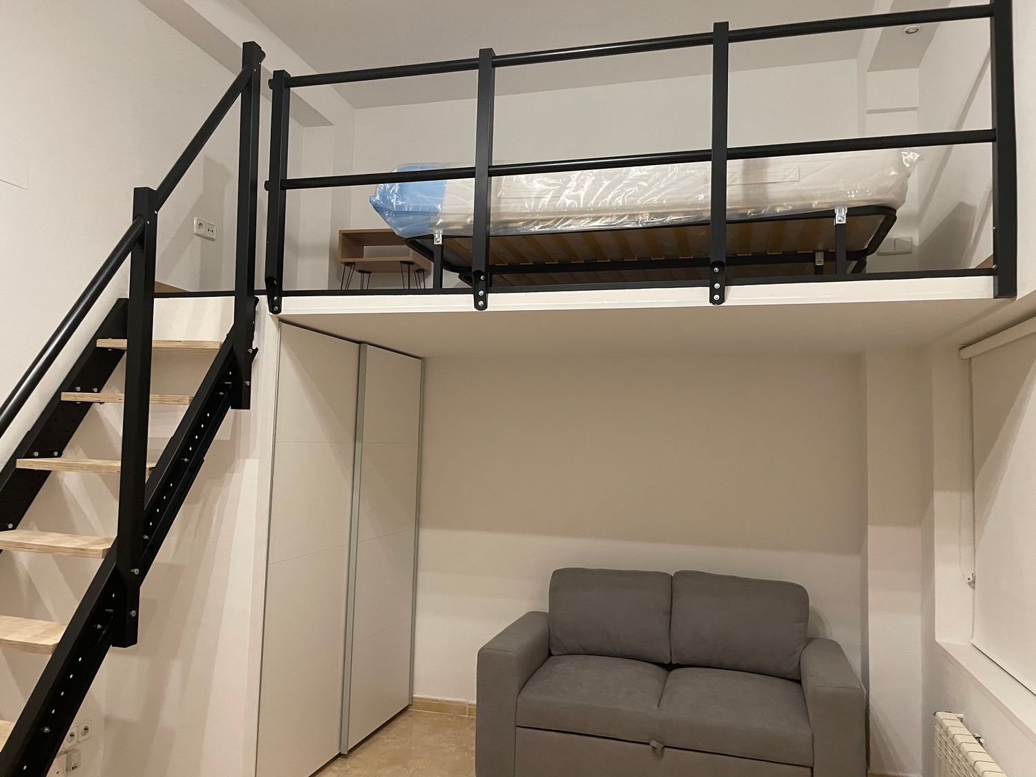 Estudio en calle de Torrelaguna, 106 - Foto 1