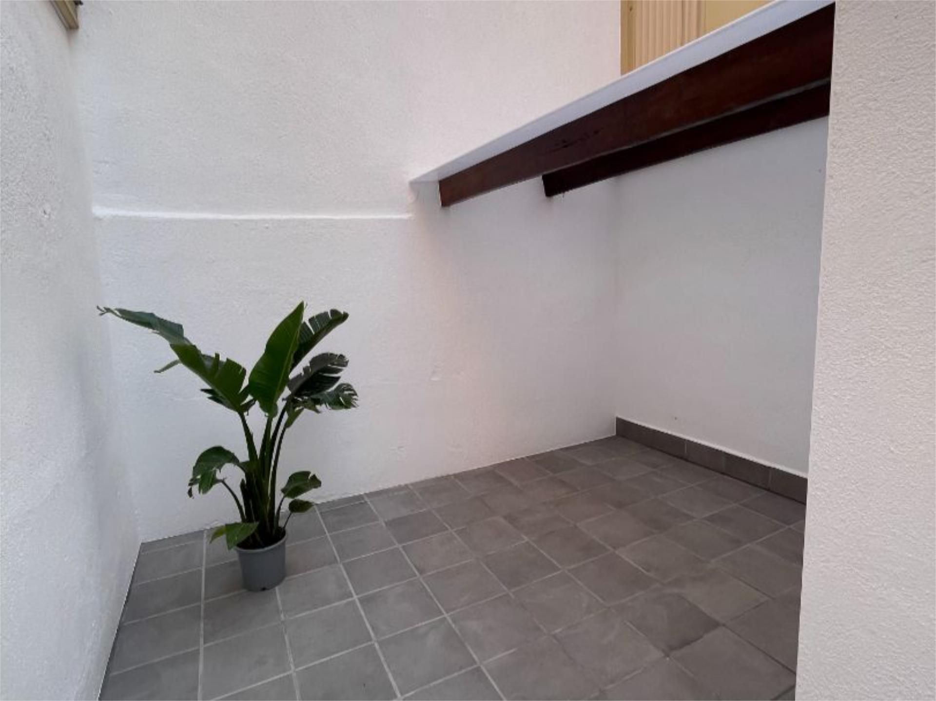 Piso en  Carrer de l'Escola Pia 99 - Foto 2