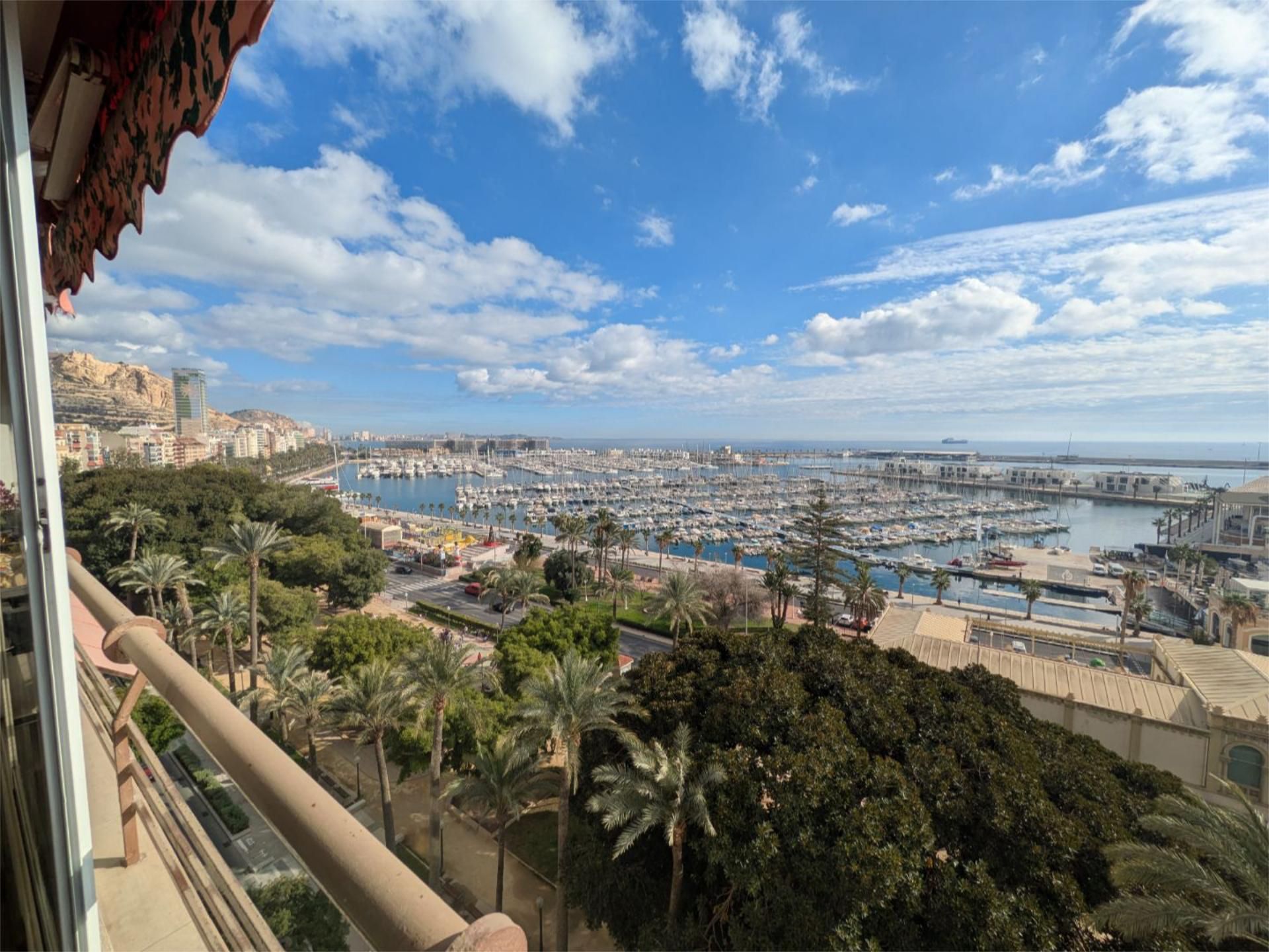 Piso en  Avenida de Ramón y Cajal 9 - Foto 1