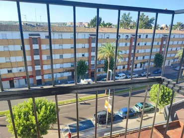 Piso en  Avenida de Juan Carlos I 4 - Foto 1