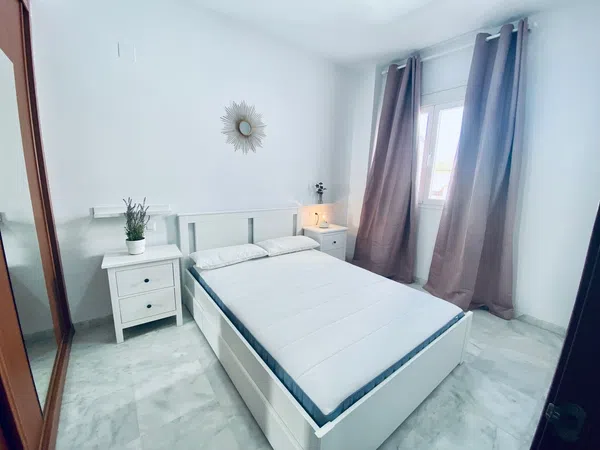 Piso en avenida Reyes Católicos, 55 - Foto 5