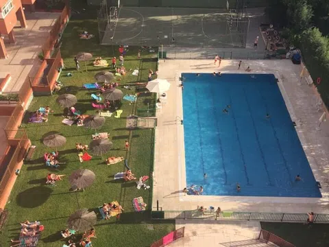 Piso en calle de Querol, 8