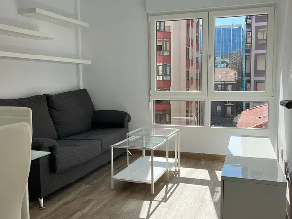 Piso en calle Floranes, 20