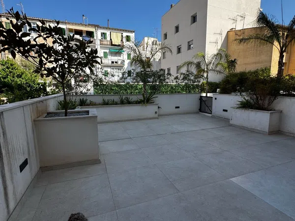 Piso en Calle de la Reina Maria Cristina, 60 - Foto 14