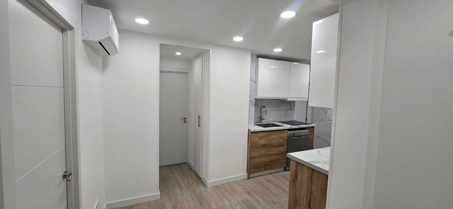 Piso en calle Almonacid, 1