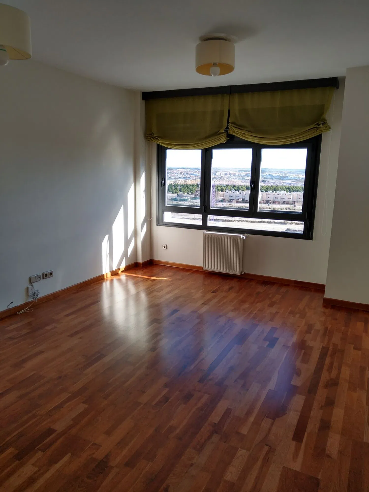 Piso en calle Arte Expresionista, 24 - Foto 1