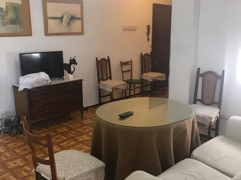 Piso en calle Castillo de Alcalá de Guadaíra, 6