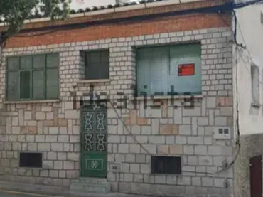 Casa adosada en  Calle Ronda de la Iglesia 1 - Foto 1