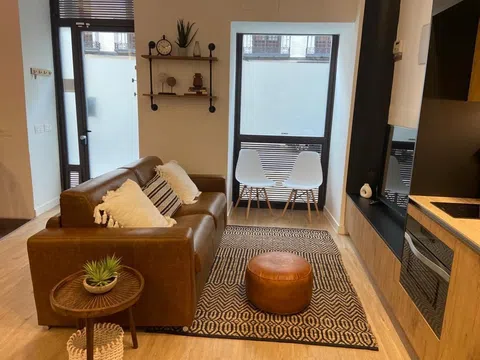 Piso en calle de Calvo Asensio, 8