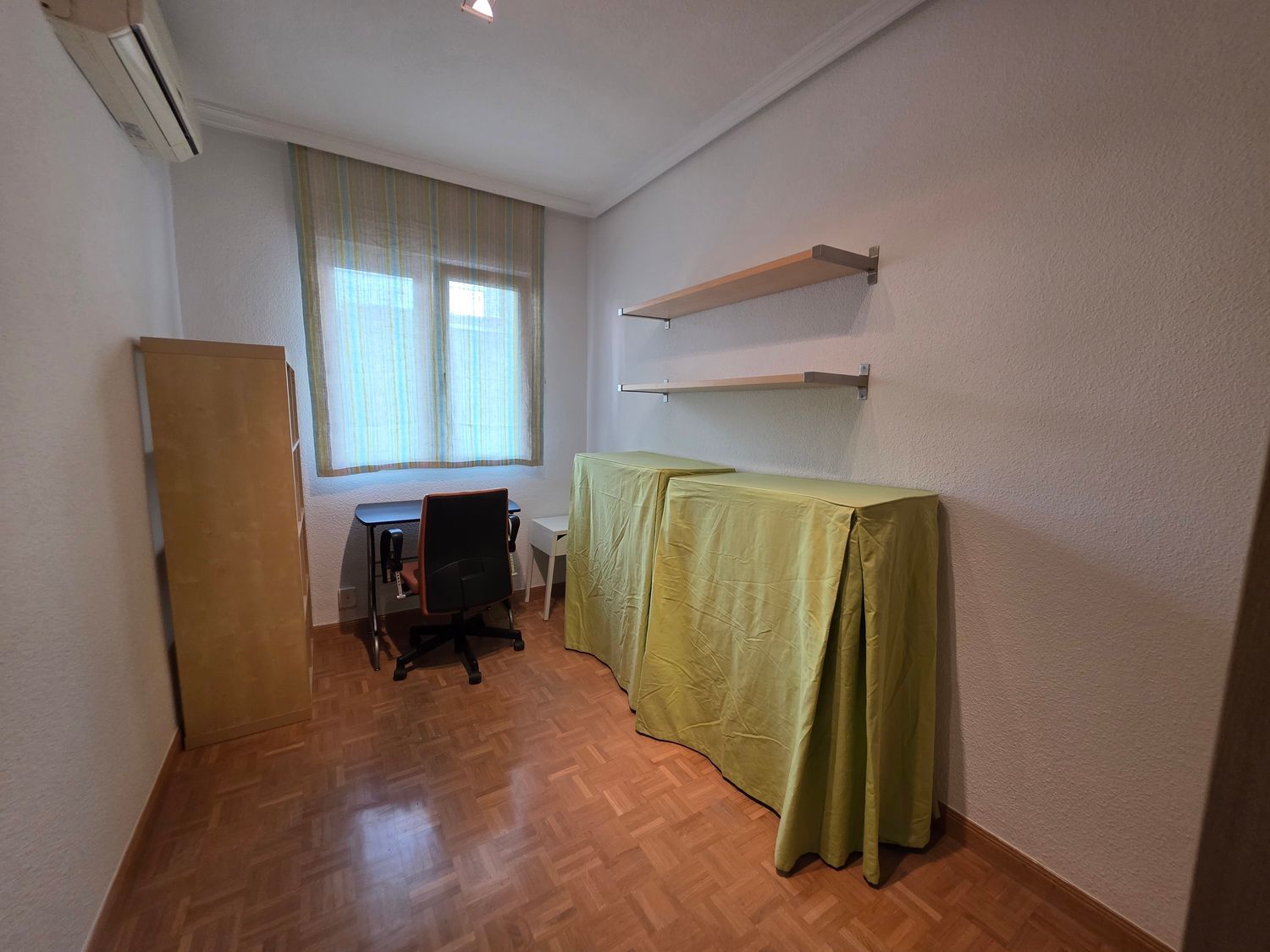 Piso en calle de la Constancia, 9