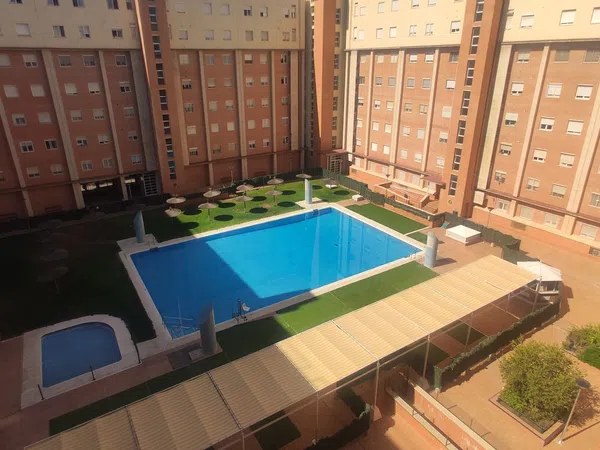 Piso en avenida de las Ciencias, 26