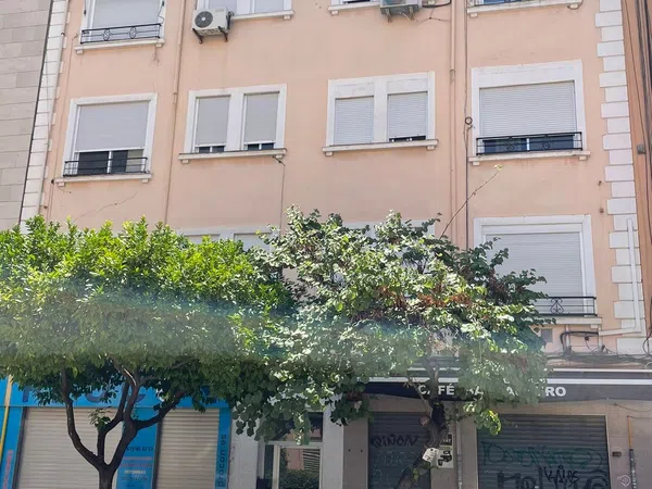 Piso en calle de la Gloria, 28