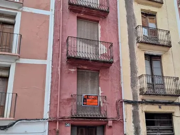 Casa adosada en  Carrer del Vall 36 - Foto 1