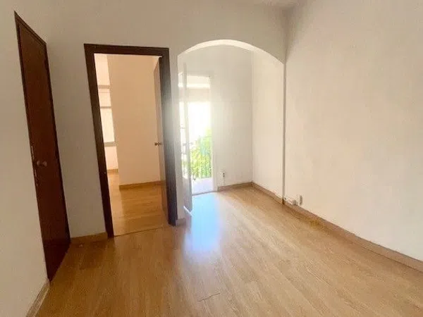 Piso en Calle de Panissars, Sants - Foto 1