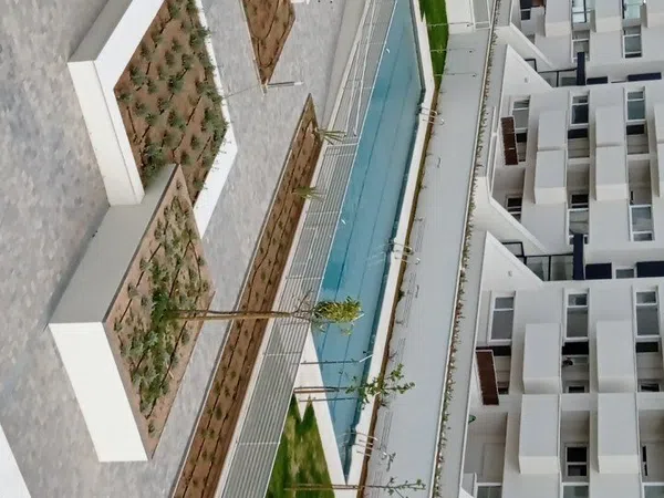 Piso en calle Escritora Carmen Laforet, 2