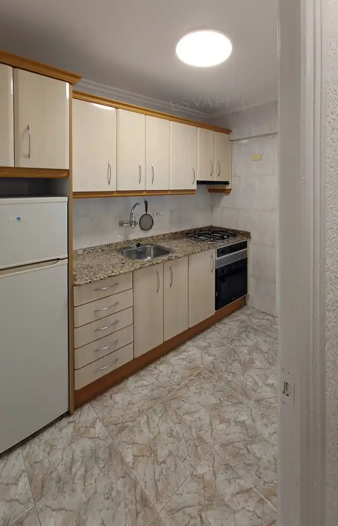 Piso en  Carrer d'Enrique Monsonís Domingo - Foto 4