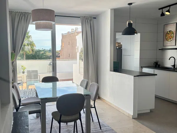 Chalet adosado en calle del Tenis, 1