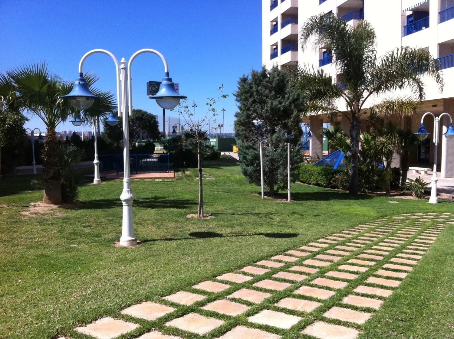 Piso en avenida Mare Nostrum, 15 - Foto 2