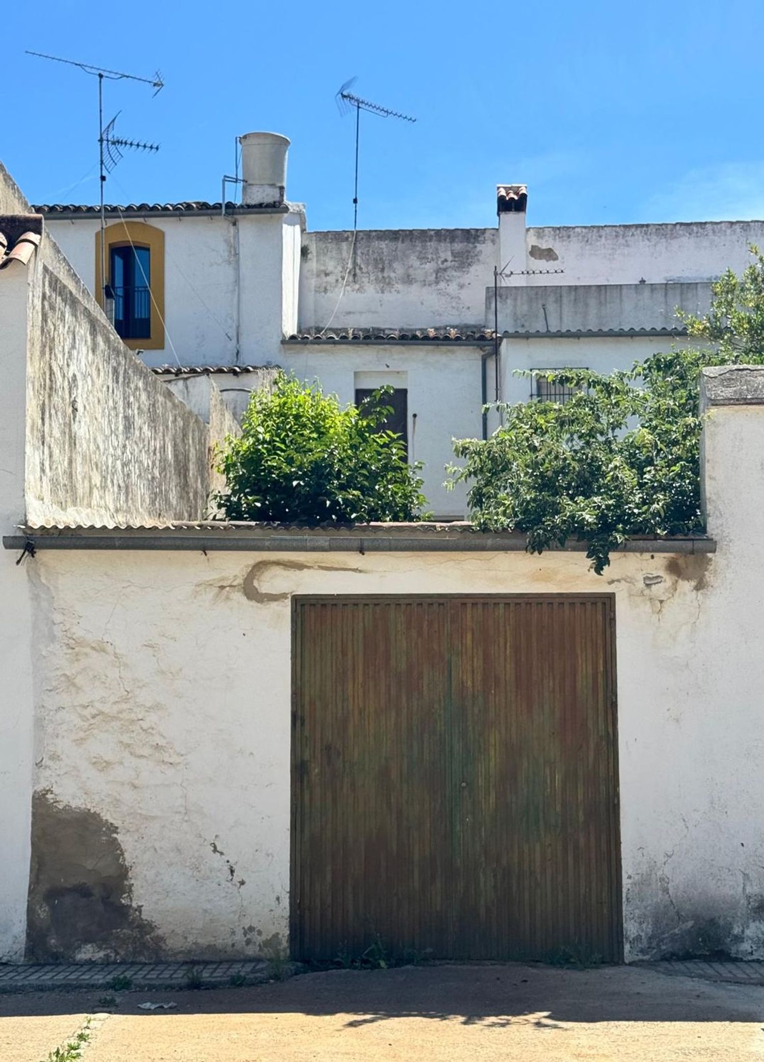 Casa de pueblo en Calle Virgen del Robledo, 81 - Foto 2