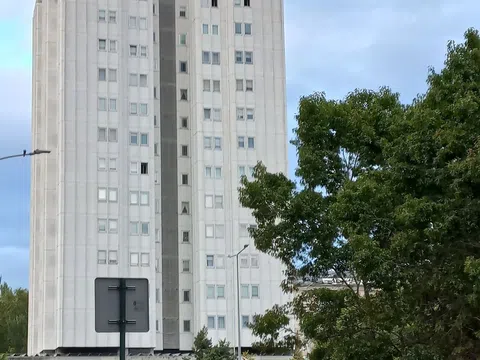 Piso en plaza de Luís Seoane, 2 Torre