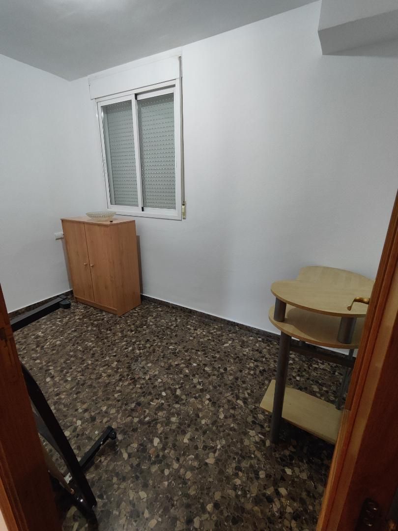 Piso en  Carrer de Vicente la Roda 9 - Foto 8