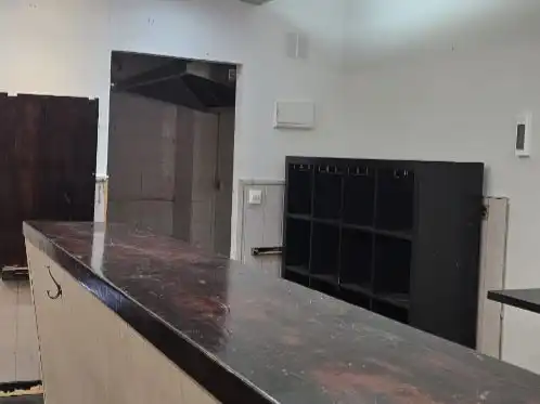 Local comercial en  Plaza Pedro Santos Gómez 2 - Foto 25