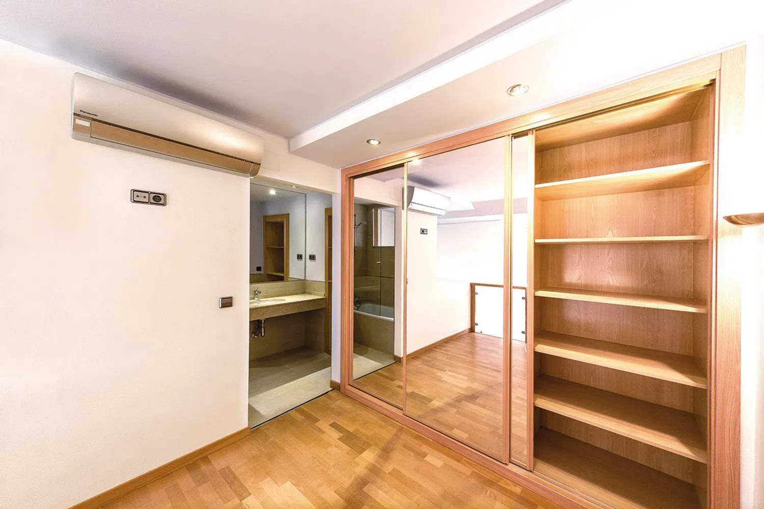 Dúplex en Barrio Cuatro Caminos - Foto 6