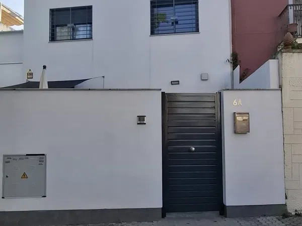 Chalet pareado en calle Doña María de Molina, 6 a