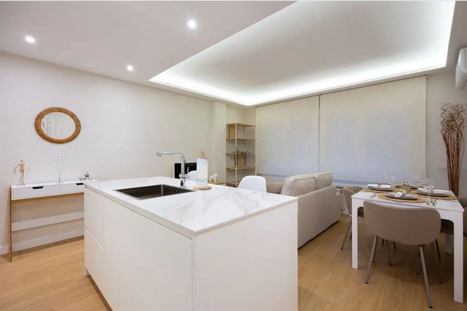 Piso en calle de Raimundo Fernández Villaverde, 8 - Foto 1