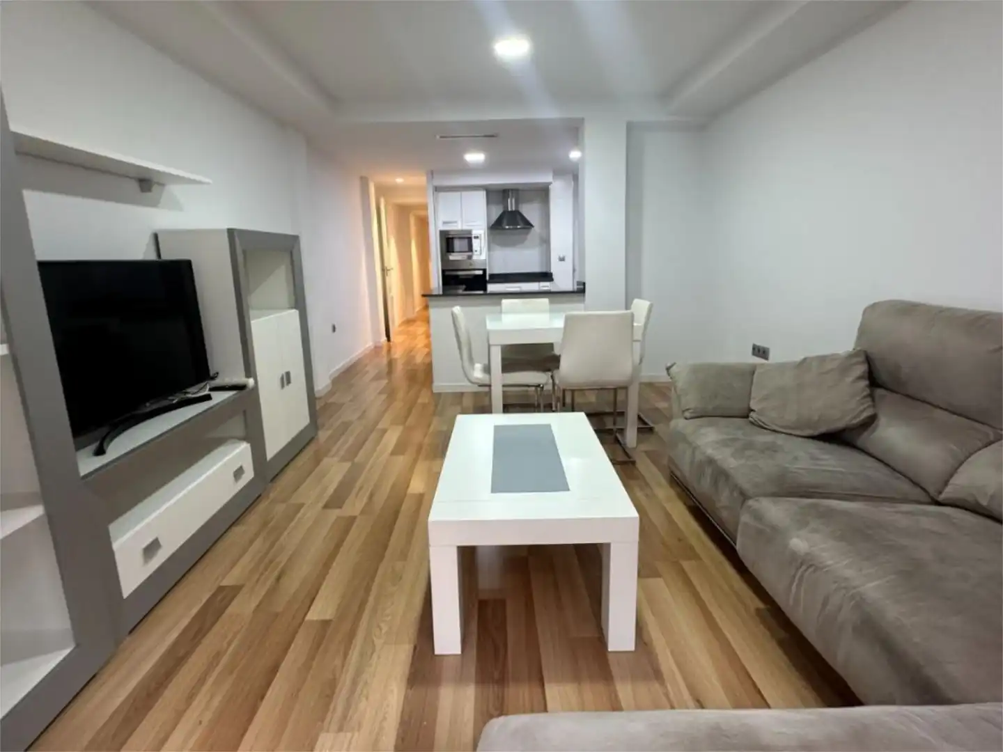 Piso en  Calle Gómez Cortina 8 - Foto 4