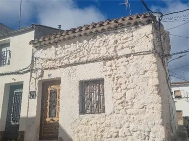 Casa adosada en  Calle Parras 15 - Foto 1