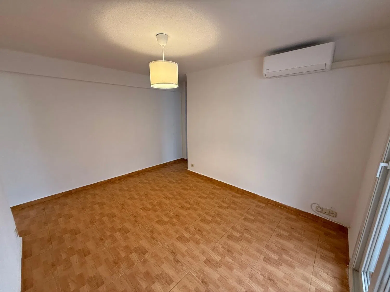 Piso en avenida del Marqués de Corbera, 57 - Foto 3