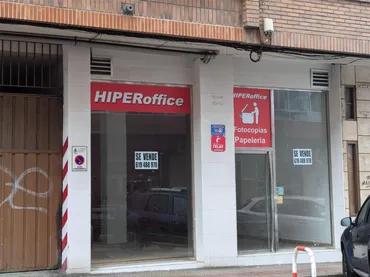 Local comercial en  Calle Juan XXIII 1 - Foto 2